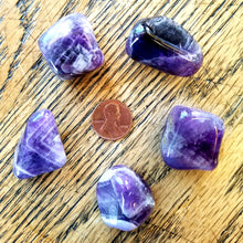 Load image into Gallery viewer, Chevron amethyst (tumbled)