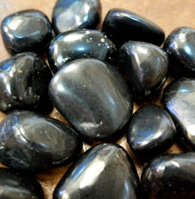 Load image into Gallery viewer, Shungite (tumbled)