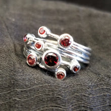 Load image into Gallery viewer, Garnet ring (size 8.5)