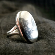 Load image into Gallery viewer, Healer's gold ring (size 7)