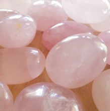 Load image into Gallery viewer, Rose quartz (tumbled, large)
