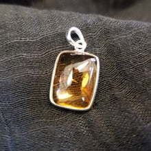 Load image into Gallery viewer, Citrine pendant
