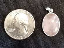 Load image into Gallery viewer, Rose quartz pendant
